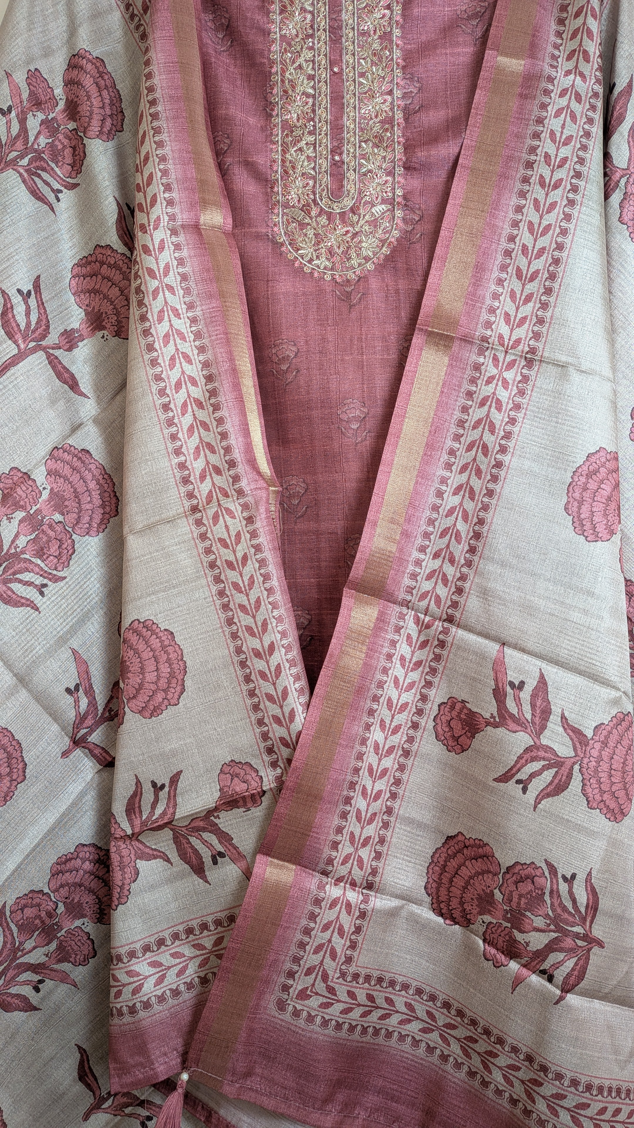 Close Up 2